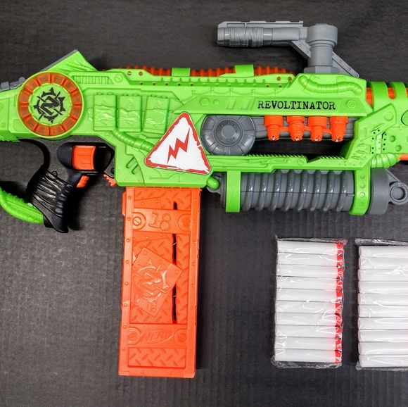 NERF Zombie Strike Revoltinator Blaster w/ 20 New Glow Tracer Darts! Retail $70! - Picture 2 of 3